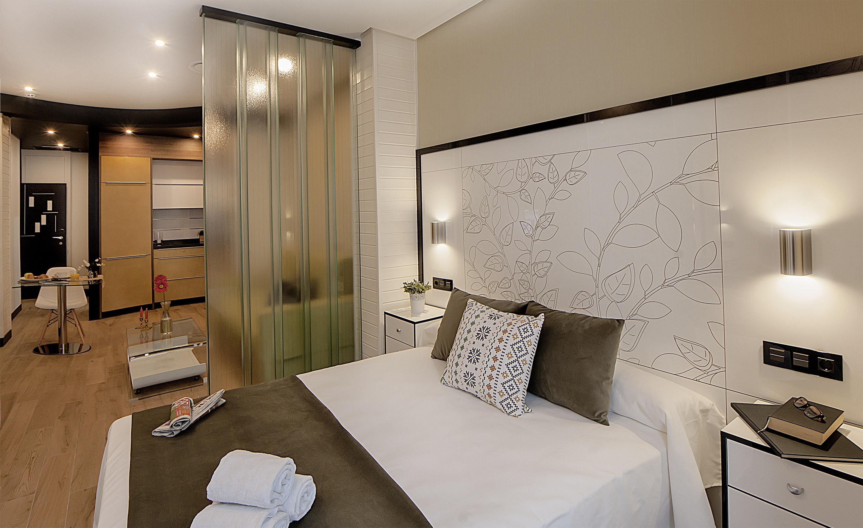 Apartamentos Suites Oficentro Deluxe Малага Екстериор снимка