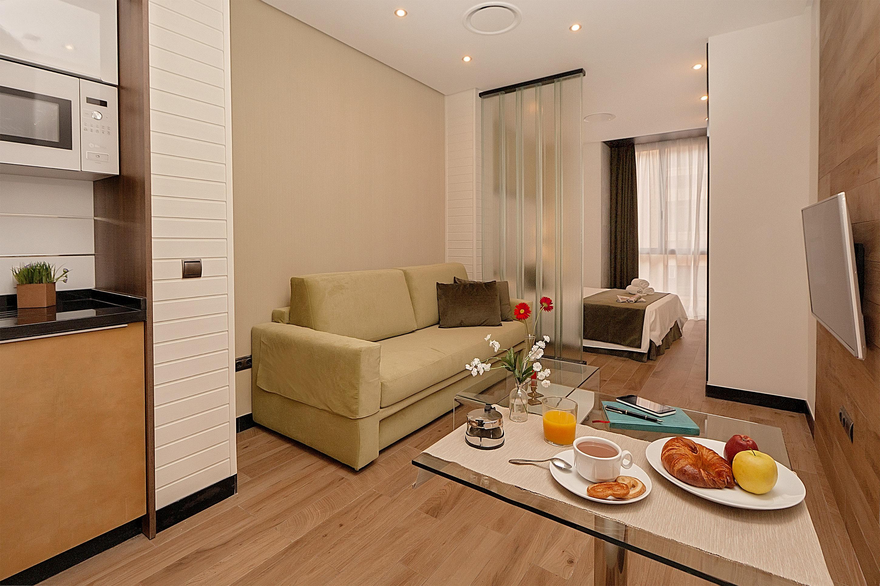 Apartamentos Suites Oficentro Deluxe Малага Екстериор снимка