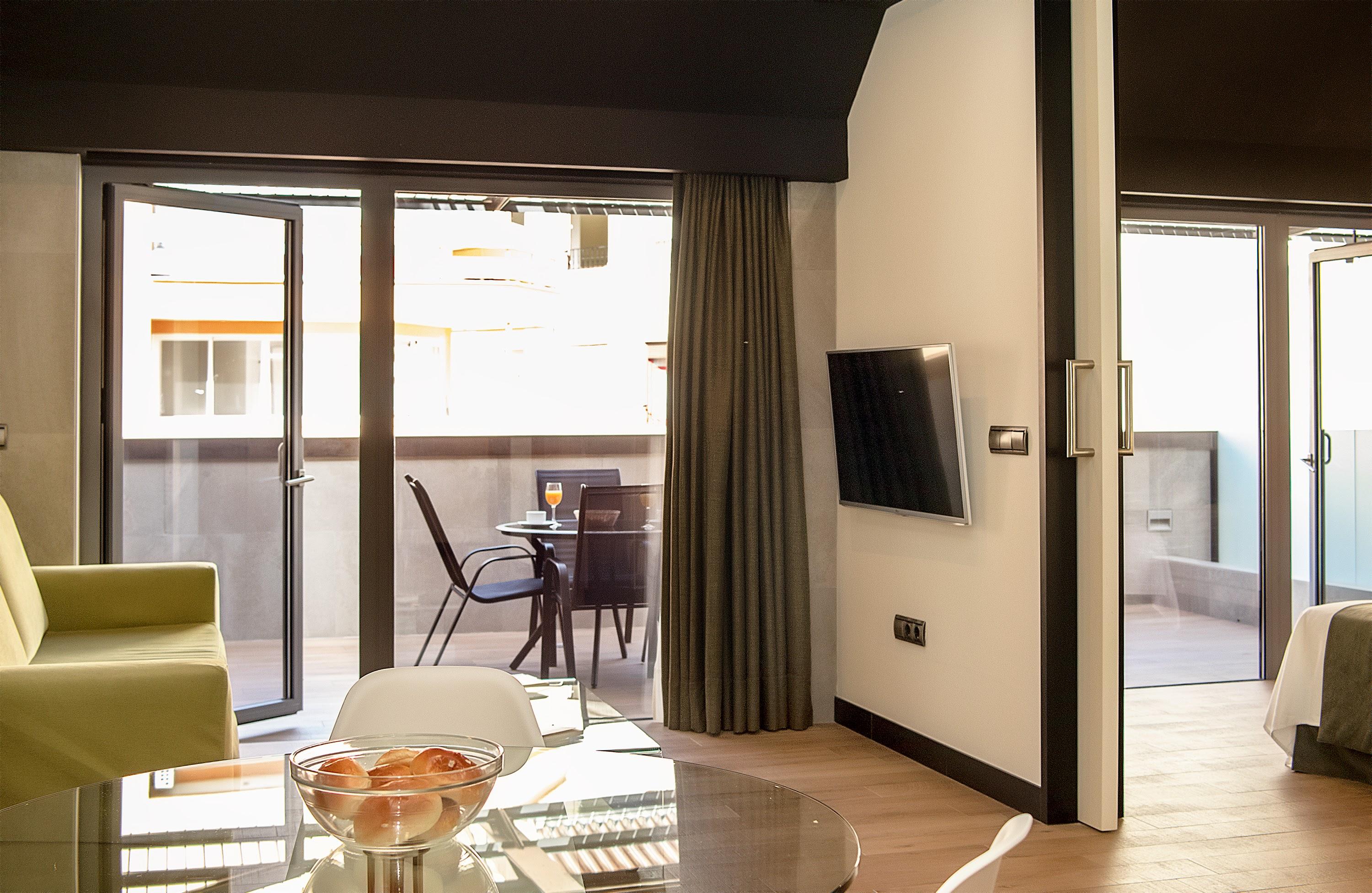 Apartamentos Suites Oficentro Deluxe Малага Екстериор снимка