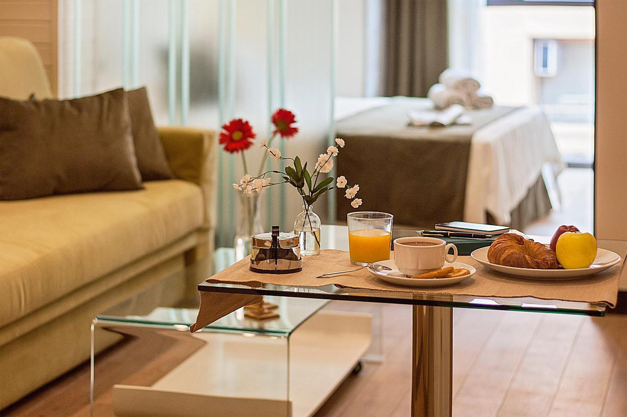 Apartamentos Suites Oficentro Deluxe Малага Стая снимка